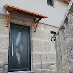 Superb Bruzende Village 度假居 拜昂