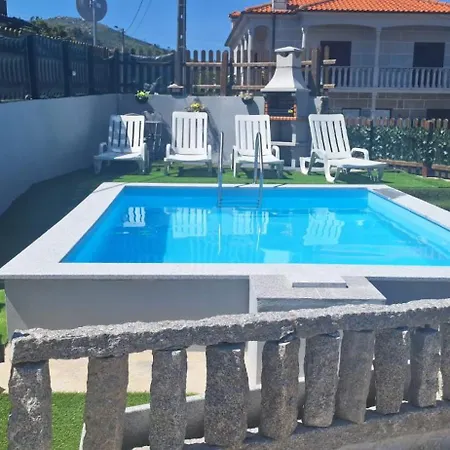 Superb Bruzende Village *