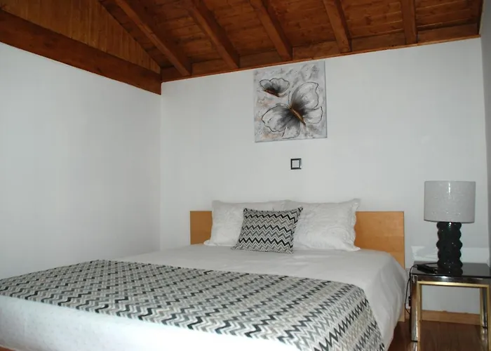 Superb Bruzende Village Ferienhaus Baião