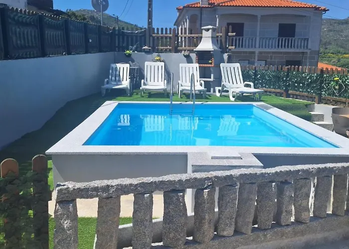 Superb Bruzende Village *